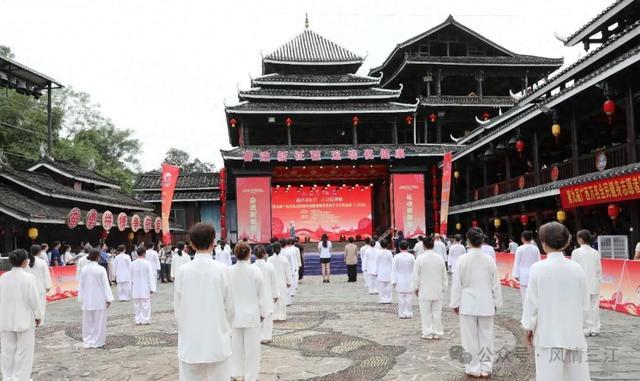 刷屏啦！奥运冠军张雨霏畅“游”三江