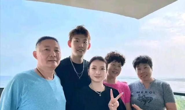 暖哭了！黄雅琼准婆婆中秋给儿媳送礼，不介意30岁黄雅琼年纪大！